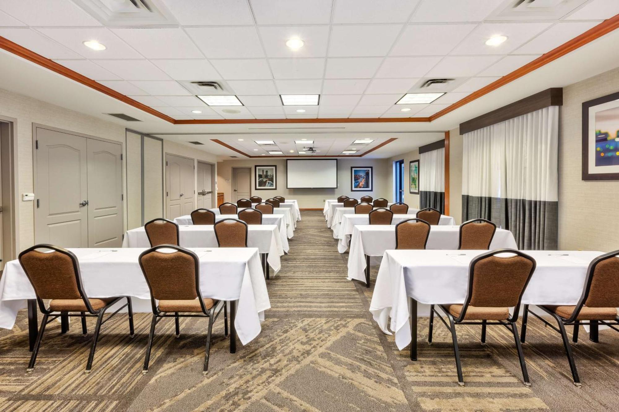 Hilton Garden Inn Minneapolis Maple Grove Εξωτερικό φωτογραφία